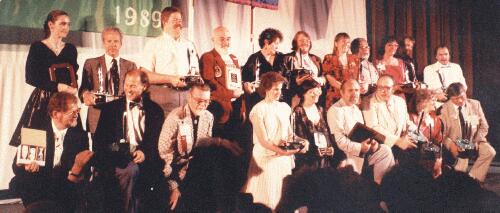 1989 Hugo Award winners. Photo by Robert Sneddon. From Fanac.org site.