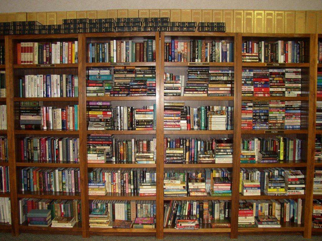 Book_shelves_UWI_Library COMP