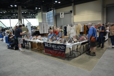 Sasquan dealers room. Photo by Francis Hamit.