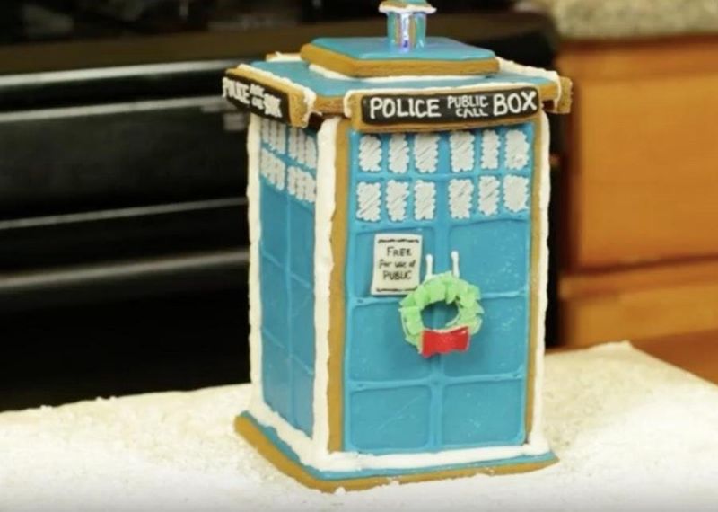 gingerbread TARDIS